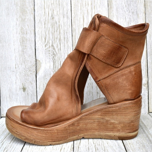 Flat Bottom Ankle Length Wedge boot