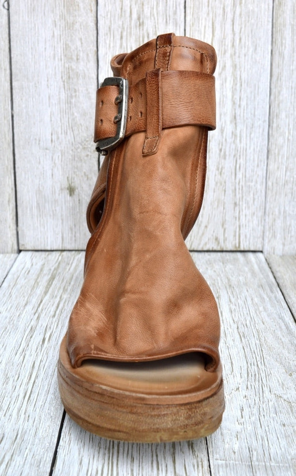 Flat Bottom Ankle Length Wedge boot